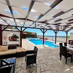 Villa Boutique Gioia Del Sole *