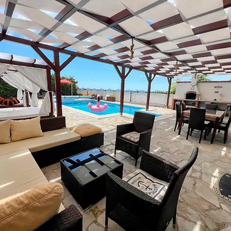 Boutique Gioia Del Sole With Salty Heated Pool Villa Balchik