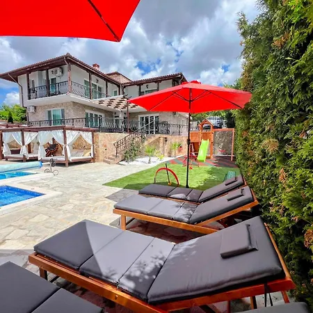 Boutique Gioia Del Sole With Salty Heated Pool Balchik