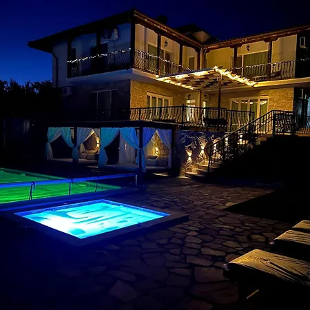 Villa Boutique Gioia Del Sole With Salty Heated Pool Balchik